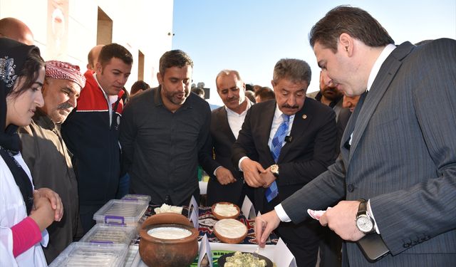 Tarım ve Orman Bakan Yardımcısı Bağcı, Şırnak'ta arı kovanı dağıtım törenine katıldı