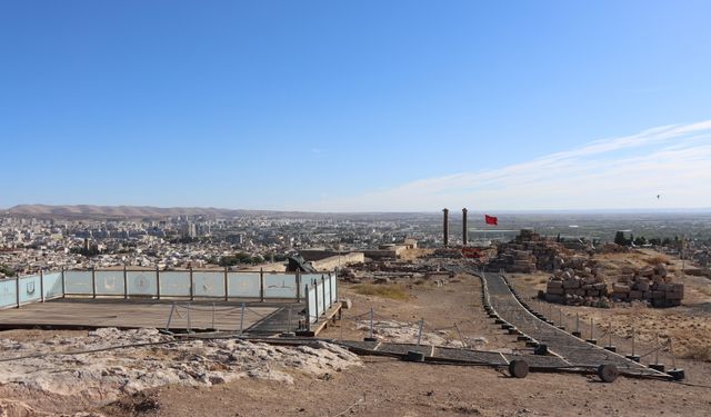 Urfa Kalesi kazıları bölge tarihine ışık tutuyor