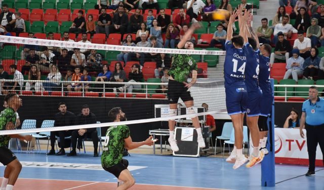 Voleybol: SMS Grup Efeler Ligi