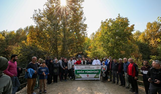 Adıyaman'da depremzede öğretmenler doğa yürüyüşünde bir araya geldi