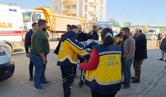 Adıyaman'da kamyonetle motosikletin çarpıştığı kazada 2 kişi yaralandı