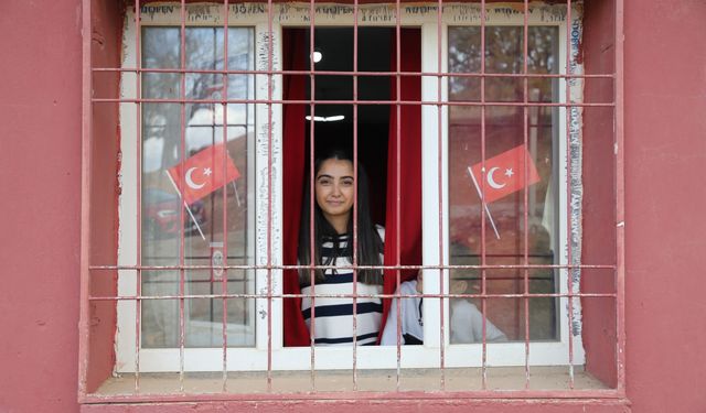 Herekol Dağı’nın Eteklerindeki Fedakâr Öğretmen: Buse Canat