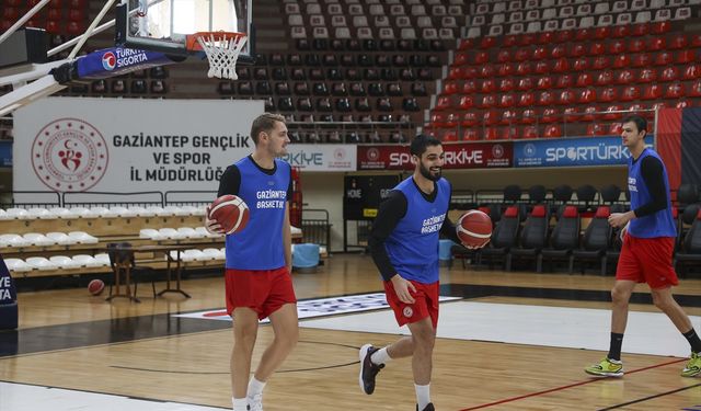 Gaziantep Basketbol, alt sıralardan uzaklaşmak istiyor