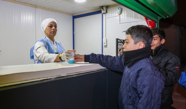 Gaziantep Büyükşehir Belediyesinden çorba ikramı