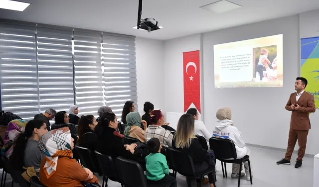 İstanbul Beylikdüzü’nde “Nesiller Arası Aktarım” semineri düzenlendi