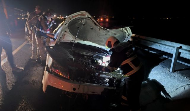 Mardin'de yoldaki lastiği kaldırmak isteyen sürücü otomobilin çarpması sonucu ağır yaralandı