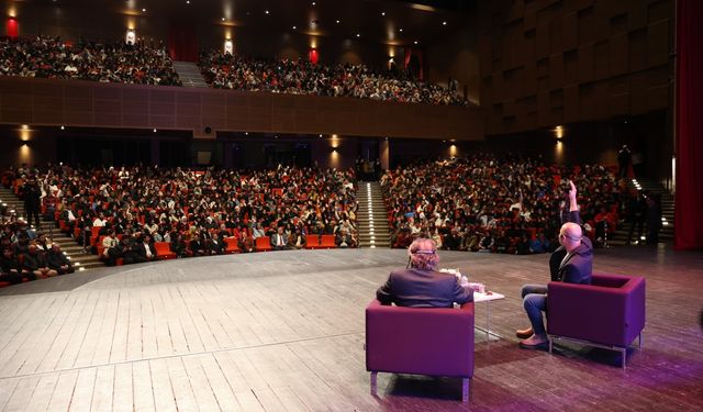 Prof. Dr. Nevzat Tarhan Gaziantep'te öğrencilerle buluştu