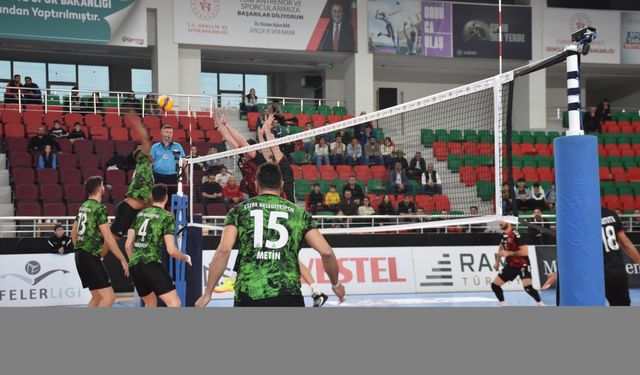 Voleybol: SMS Grup Efeler Ligi