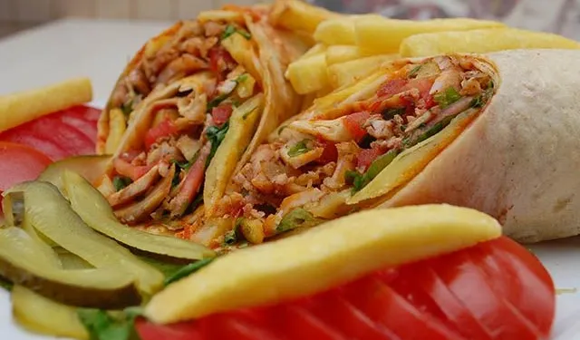 2024'ün En Popüler Yemeği Tavuk Döner