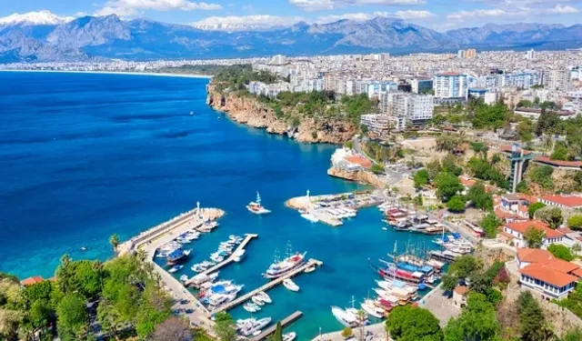 Antalya'ya D-8'den tescilli ödül