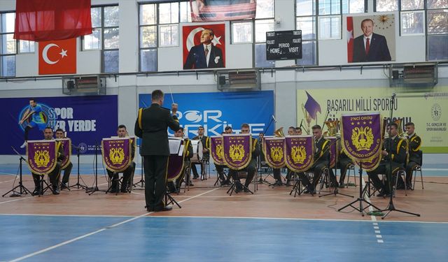 Askeri bando takımı Şırnak'ta konser verdi