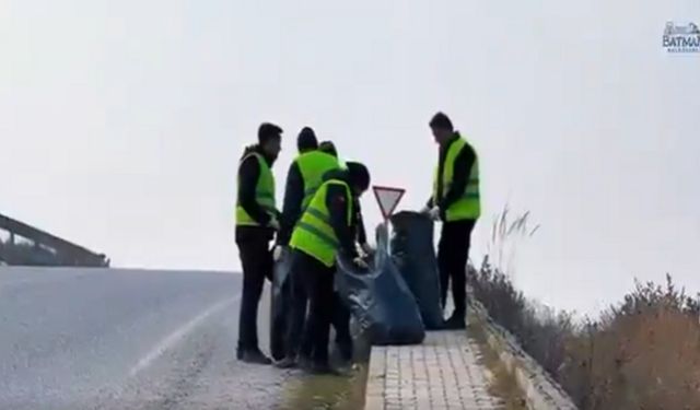 Batman'da Çevre Yolları Tertemiz Oldu