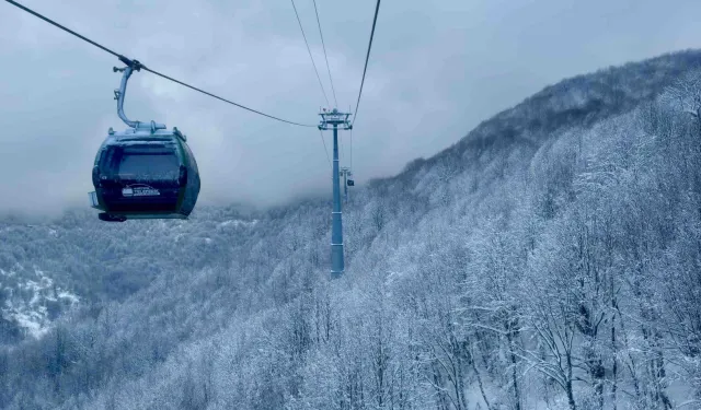 Karatepe'de teleferik keyfine kaldığı yerden devam