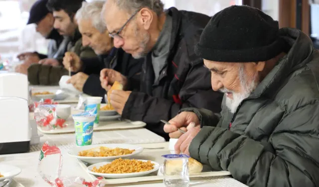 Kocaeli İzmit'te Kent Lokantaları yoğun ilgi görüyor