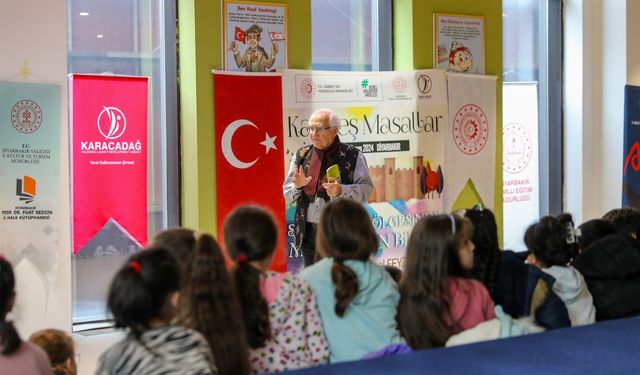 "Masal Dede", Diyarbakır'da yaklaşık 1500 kişiyi masal ile buluşturdu