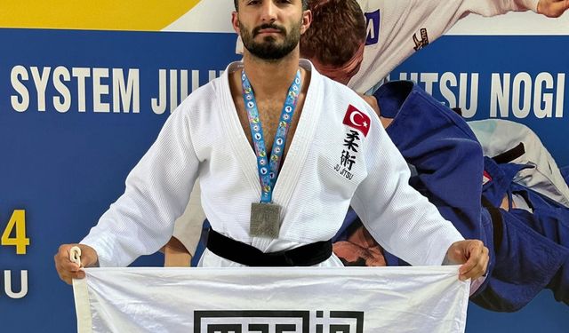 MAÜ öğrencileri Avrupa Açık Ju Jitsu Kupasında ilk üçte yer aldı