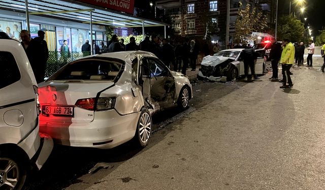 Şanlıurfa'da trafik kazasında 2 kişi yaralandı