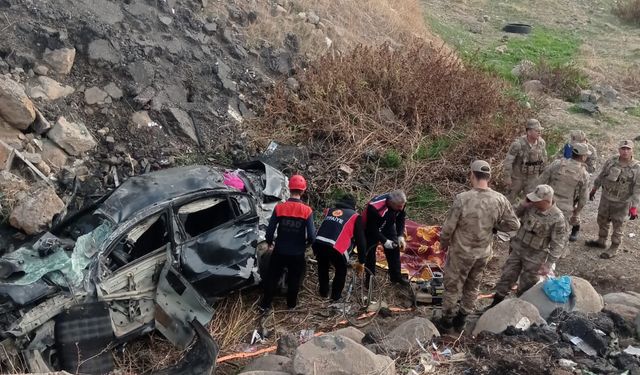 Şırnak'ta menfeze düşen otomobildeki 1 kişi öldü, 6 kişi yaralandı