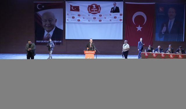 Yeniden Refah Partisi Genel Başkanı Erbakan, Diyarbakır'da temaslarda bulundu