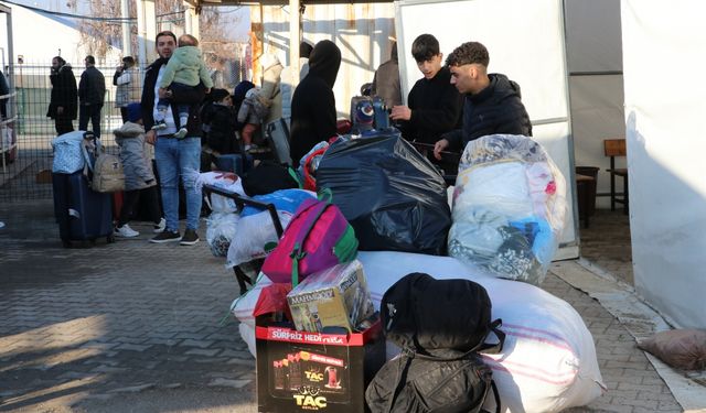 Baas rejiminin devrilmesi Gaziantep'teki Suriyelileri ülkelerine dönüş için harekete geçirdi