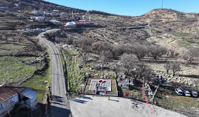 Diyarbakır'da terör örgütü PKK'nın katlettiği 23 kişi törenle anıldı