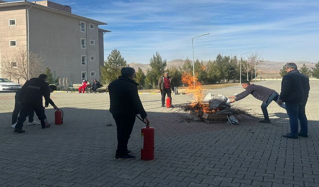 Gercüş'te Yangın Tatbikatıyla Can Güvenliği Eğitimi Verildi