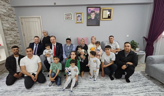 Siirt Valisi Kemal Kızılkaya'dan şehit ailesine bayram ziyareti