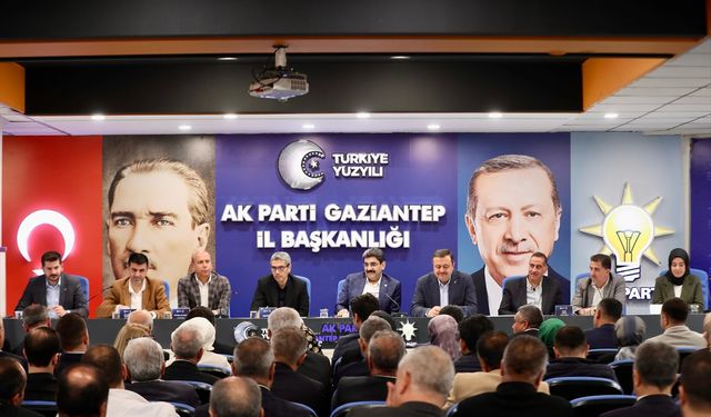 AK Parti Genel Merkez Teşkilat Başkan Yardımcısı Aksu, partisinin Gaziantep İl Başkanlığını ziyaret etti