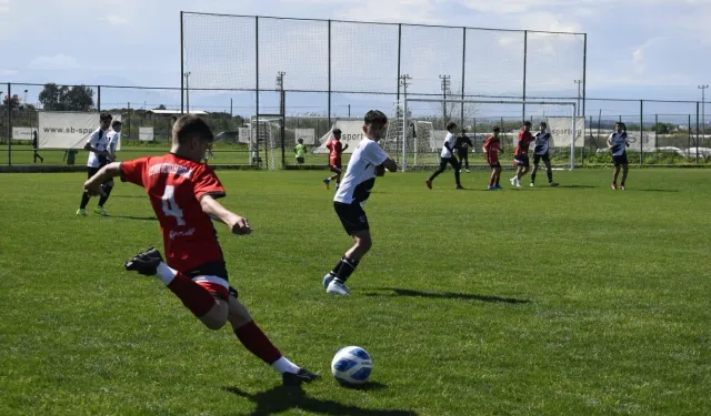 Keşan Gençlerbirliği'nden Antalya Cup’ta çifte ikincilik