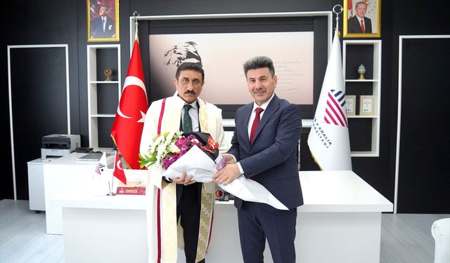Kilis 7 Aralık Üniversitesi Rektörü Prof. Dr. Akman görevine başladı