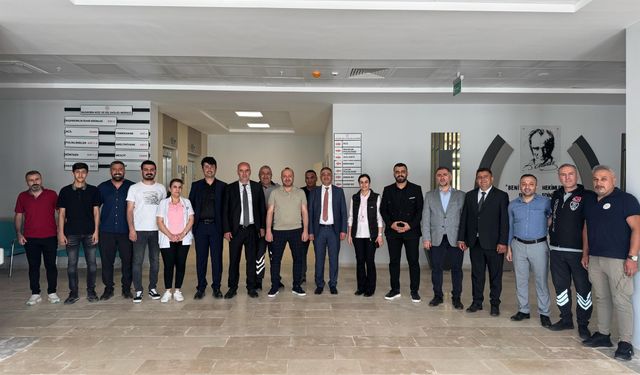 Mardin İl Sağlık Müdürü Yavuz, Nusaybin Ağız ve Diş Sağlığı Merkezini ziyaret etti