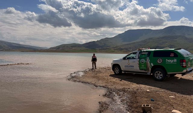Siirt'te jandarma ekiplerinden barajlarda denetim