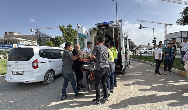 Adıyaman'da otomobille motosikletin çarpıştığı kazada 2 kişi yaralandı