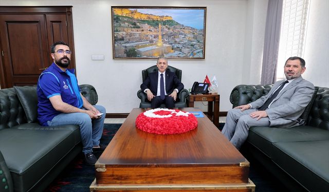 Mardin Valisi Akkoyun'dan Türkiye Diyanet Vakfı'na Gazze için kurban bağışı