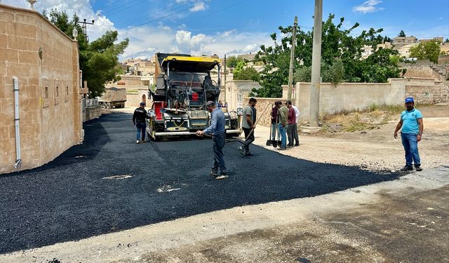 Midyat Belediye Başkanı Şahin, asfalt çalışmalarını inceledi