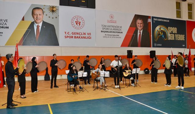 Midyat'ta 19 Mayıs Atatürk'ü Anma, Gençlik ve Spor Bayramı kutlandı