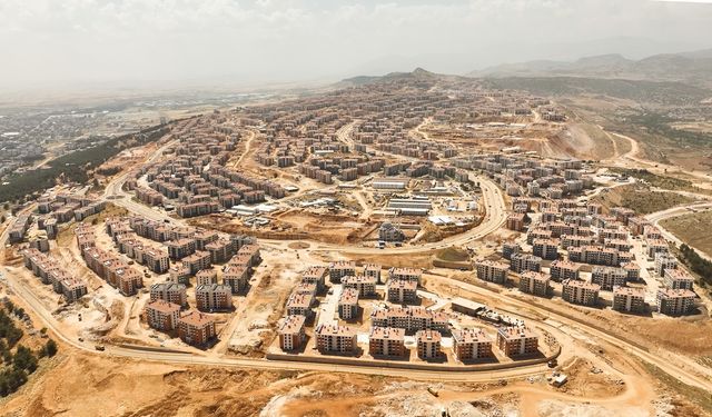 Bakan Kurum, Adıyaman İndere'de yapımı tamamlanan konutların görüntülerini paylaştı