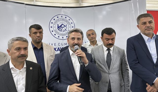 Çalışma ve Sosyal Güvenlik Bakan Yardımcısı Aydın, Kahta'daki bayramlaşma töreninde konuştu: