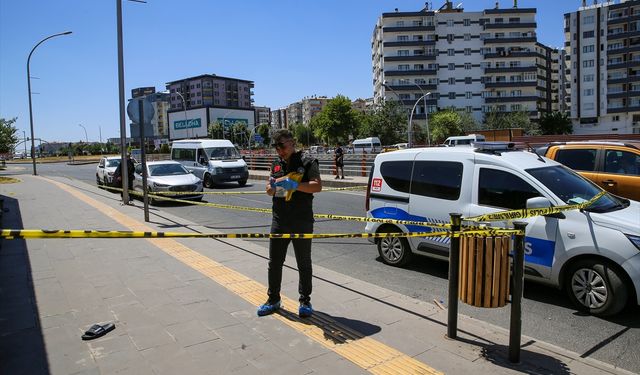 Diyarbakır'da sopalı ve silahlı kavgada 3 kişi yaralandı