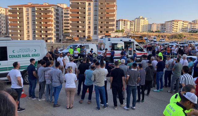 Gaziantep'te otomobil ile çarpışan motosikletin sürücüsü öldü