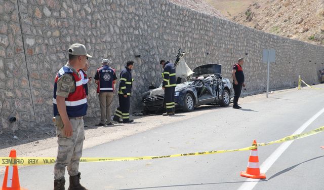 Siirt'te Feci Kaza: 1 Ölü, 4 Yaralı!