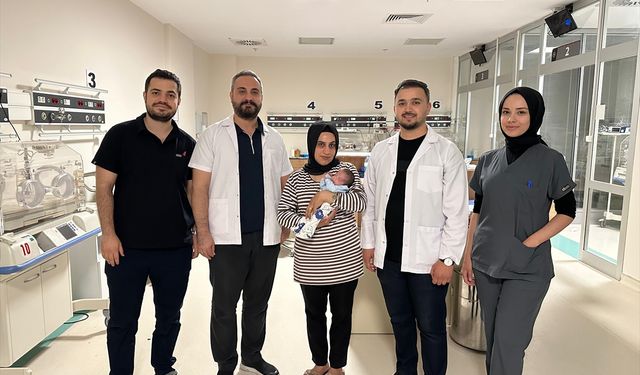 905 Gram Doğan Sevda Bebek Hayata Tutundu