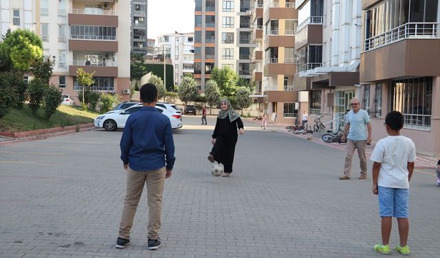 Batman'da Komşu Aileler 4 Çocuğa Sıcak Yuva Oldu