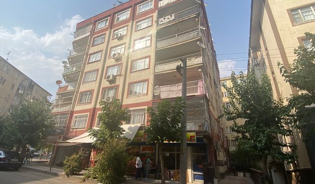 Diyarbakır'da sallandığı ihbarıyla tahliye edilen binada hasar olmadığı tespit edildi