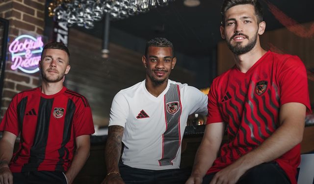 Gaziantep FK'nin yeni sezon formaları tanıtıldı