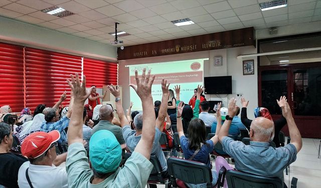 Gaziantep'te işitme engelli bireylere yangın söndürme eğitimi verildi