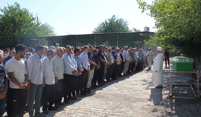 Kıbrıs gazisi Mustafa Altuntaş, Şanlıurfa'da son yolculuğuna uğurlandı
