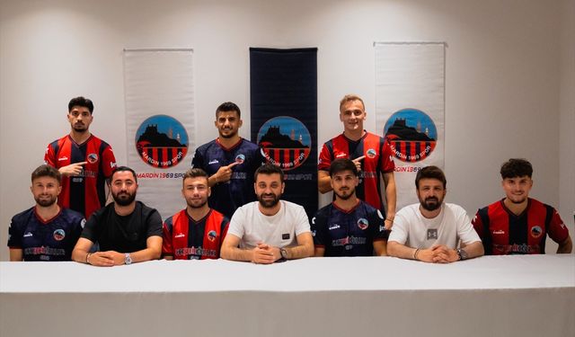Mardin 1969 Spor, anlaşmaya vardığı 7 oyuncu için toplu imza töreni düzenledi