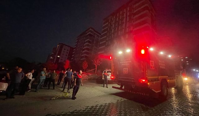 Şanlıurfa'da evde çıkan yangında 3 kişi dumandan etkilendi