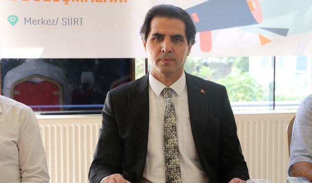 Siirt İl Milli Eğitim Müdürü İlhan Saz, kentte gazetecilerle bir araya geldi
